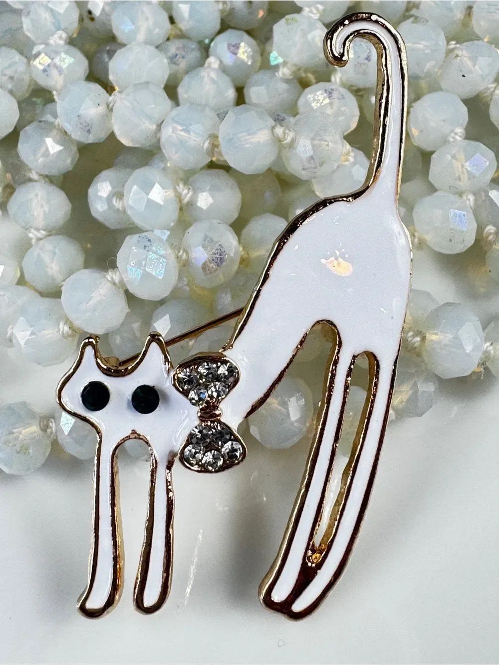 Vintage White Cat Brooch with Rhinestone Bow